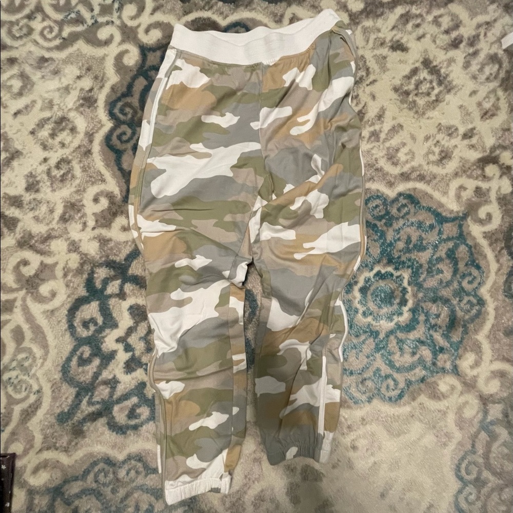 AE Joggers